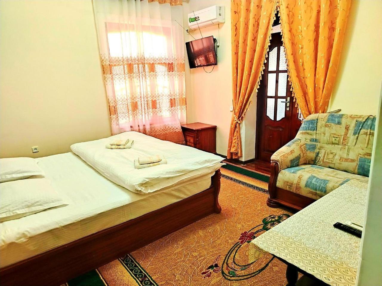 Zarin Guest House B&B Bukhara Bagian luar foto